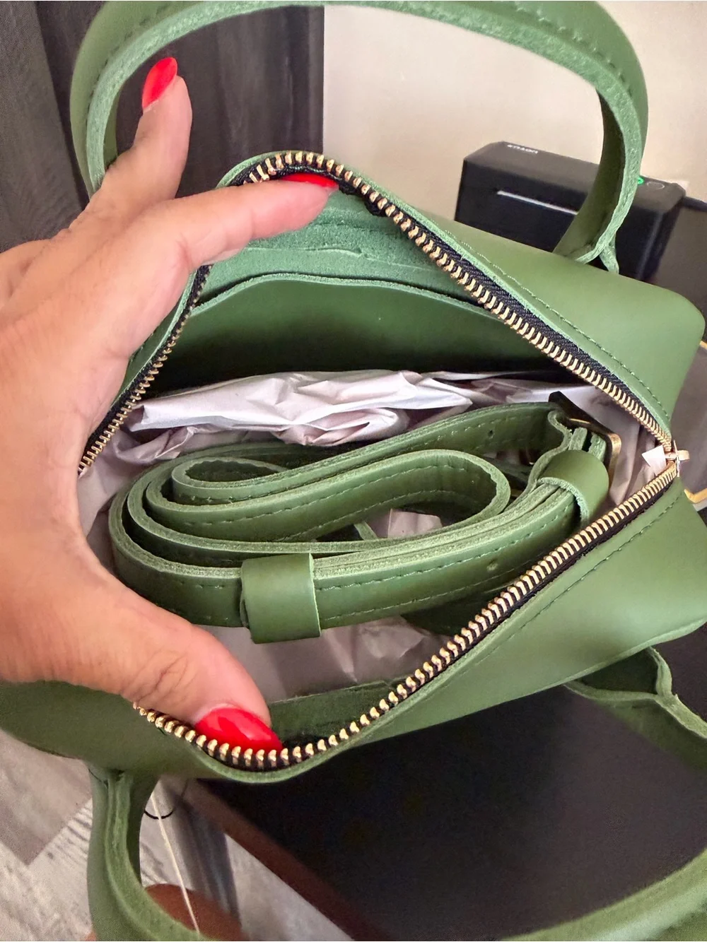 Portland leather Large Grace dr bag color Cactus, w crossbody strap